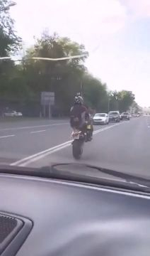 Motorcyclist Crashed Into A Truck And Was Left Without A Head