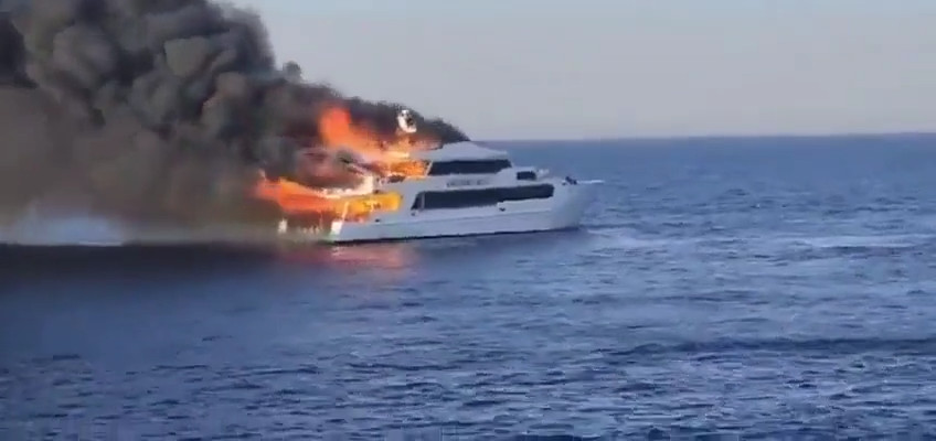 Three British Tourists Die In Boat Fire