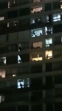 The Man Tore The Mesh On The Balcony And Jumped