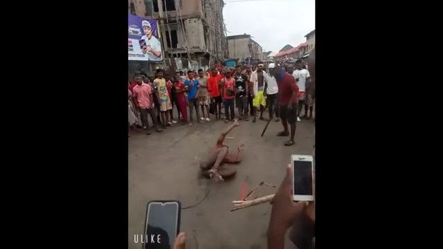 Thief Brutally Punished By Mob In Nigeria