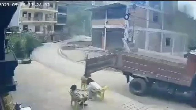 Death Truck Versus Lady