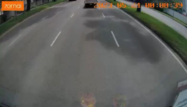 Man Trying To Crossing The Road Crushed By Trailer