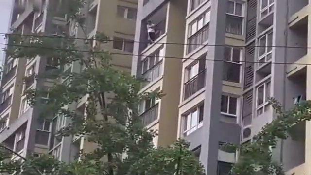 A Man Jumped Off A Balcony With His Back To The Front