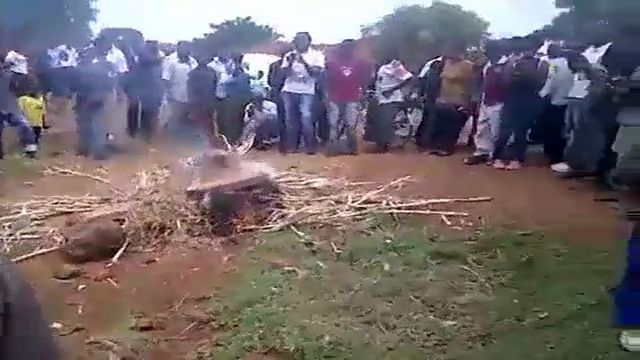 Another Unfortunate Man Was Burned By An Angry Mob