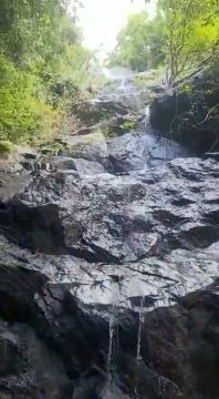 Man Tries To Make A Video From The Top Of A Waterfall But Ends Up On Livegore At The Bottom Of The Waterfall