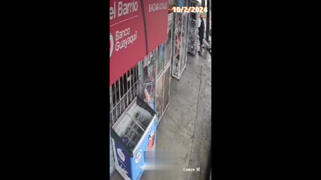 Local Residents Punish A Shoplifter