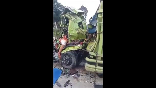 The Truck Driver Turned Into Bloody Mincemeat. Indonesia