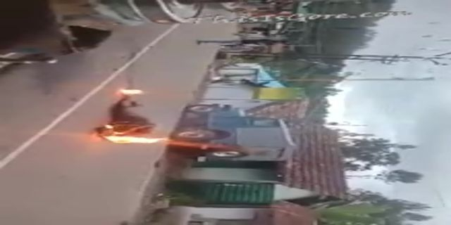Crazy Woman Set Herself On Fire. India