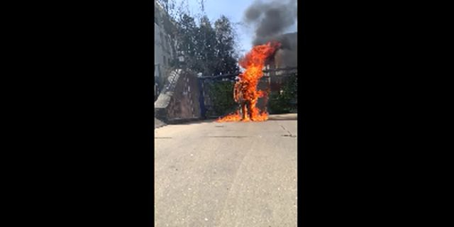 US Air Force Soldier Sets Himself On Fire In Front Of The Israeli Embassy