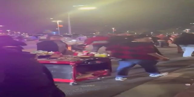 Hot Dog Vendors Attacked At Rolling Loud And Get Hot Dogs Stolen. USA