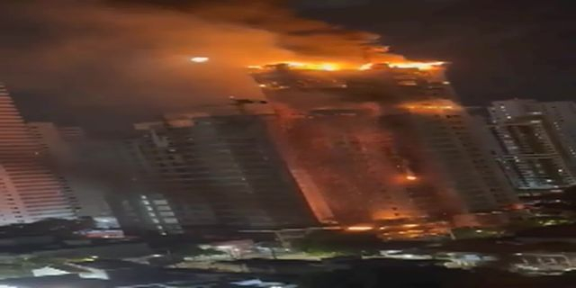 High Rise Catches On Fire In Recife, Brazil With Debris Falling From The Upper Levels