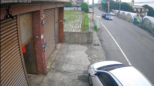 The Woman Jumped Out Of The Car While Driving. Taiwan