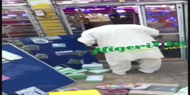 The Store Owner Is Beaten And Shot By A Gang Of Extortionists