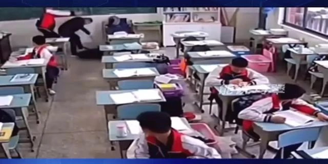 A High School Student Beat Up A Teacher In Class