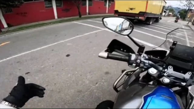 A Motorcyclist Suffered A Broken Leg Due To His Stupidity