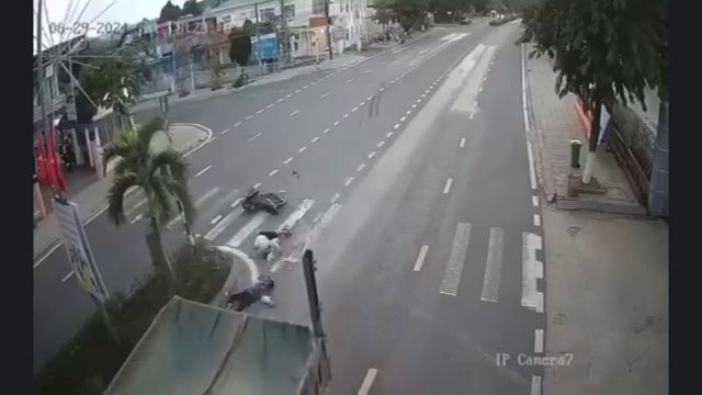 The Truck Driver Tried To Avoid A Collision With A Motorcycle But Was Unsuccessful