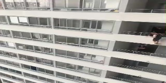 A Dude With A Broken Leg Jumped From The 11th Floor Balcony. Russia