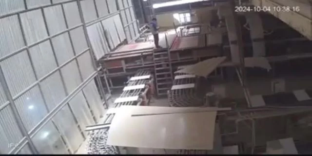 A Worker Who Fell From A Height Died. His Colleague Only Peed Himself