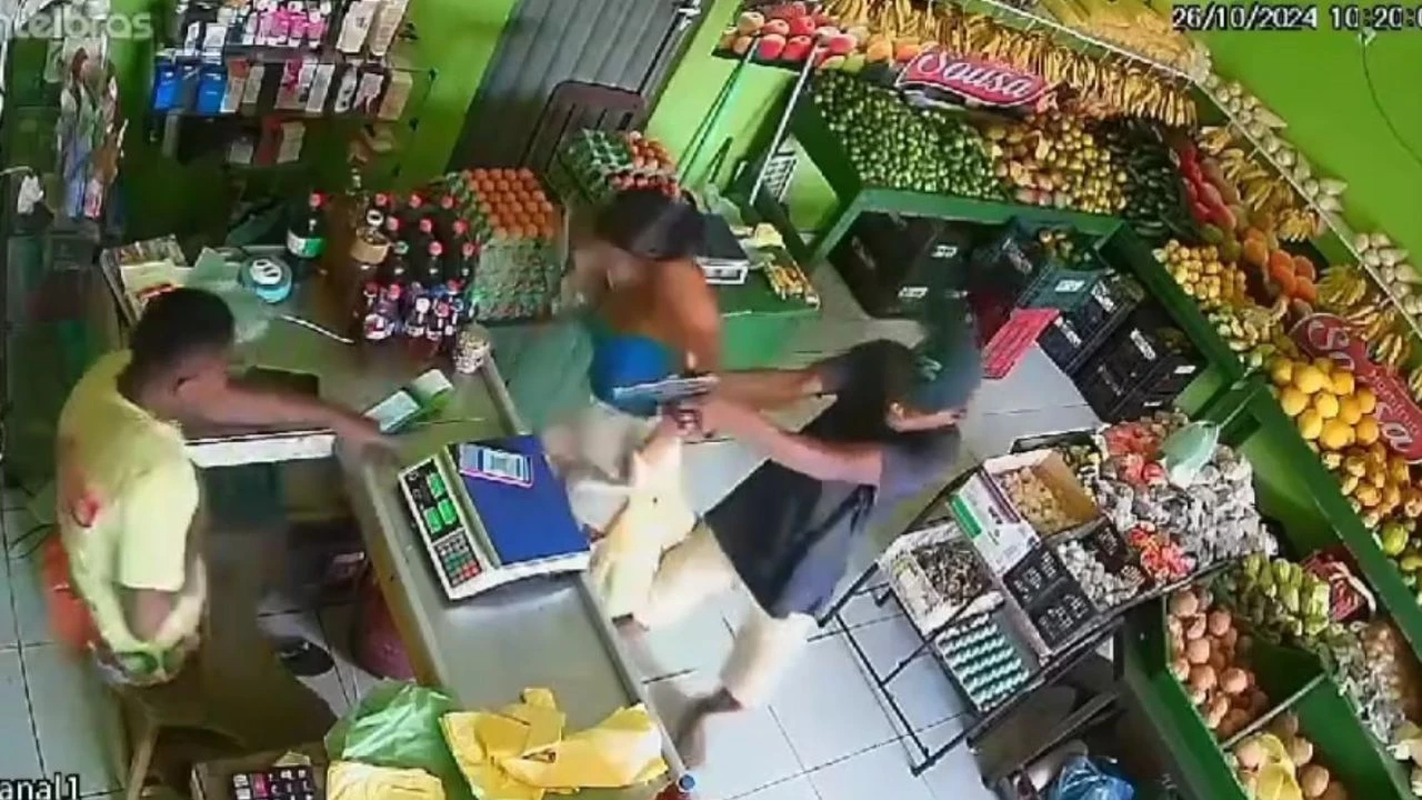 A Man Pretending To Be A Buyer Shot A Grocery Store Clerk 8 Times