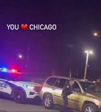 Chicago Cop Uses Pocket Knife To Slash The Tires Of A Fleeing Vehicle